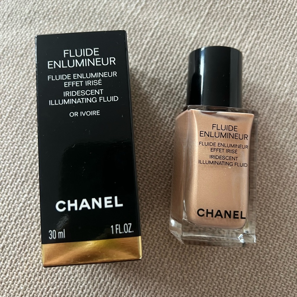 Chanel LES BEIGES HIGHLIGHTING FLUID